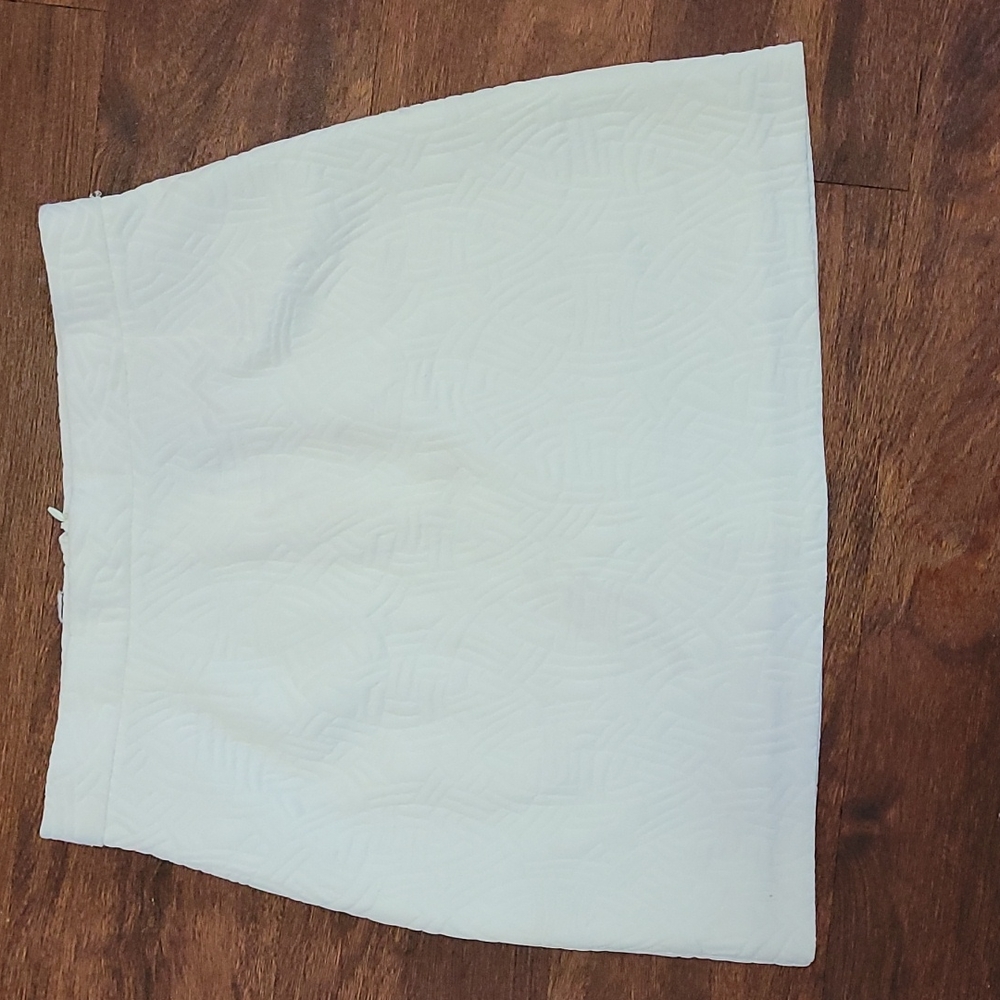 White design lab skirt,  medium